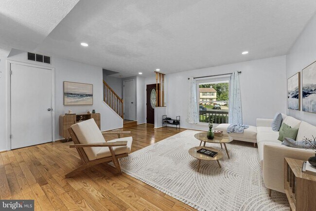 Foto del edificio - 8561 Skipjack Pl