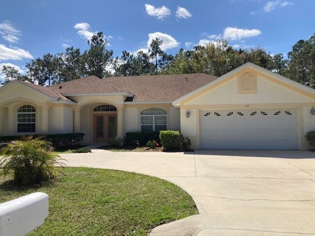 Building Photo - Luxurious 4/3/2 with circular driveway. Available after 06/10/26