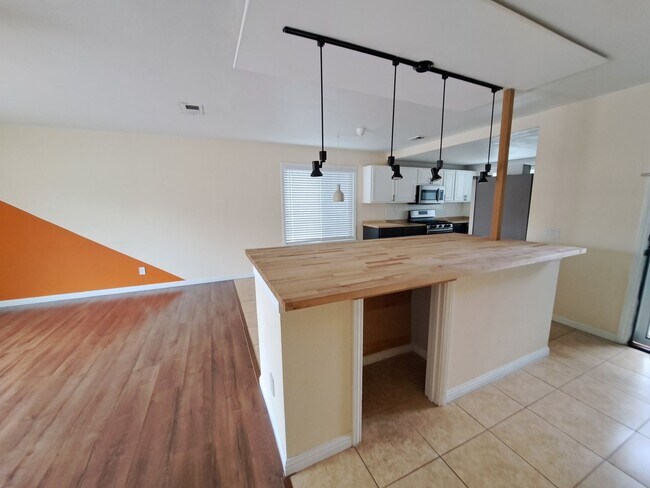 Foto del edificio - ***New Rental Home***