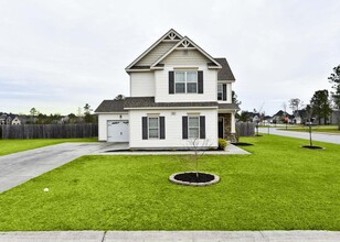 Building Photo - 307 First Post Rd