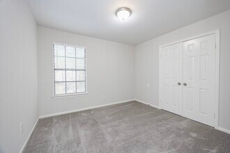 Building Photo - 86 W Stony Bridge Cir