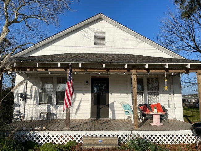 Building Photo - 144 Ray Davis Rd