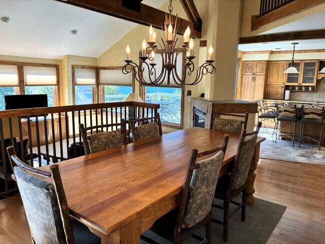 Foto del edificio - Winter Seasonal Rental- 374B Ensign Dr.