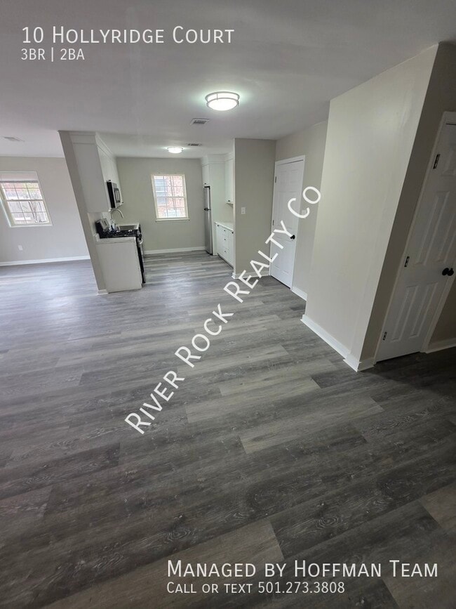 Building Photo - 10 Hollyridge Ct