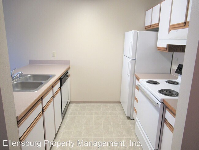 Foto del edificio - 2 br, 1 bath Apartment - 802 E Juniper Ave.