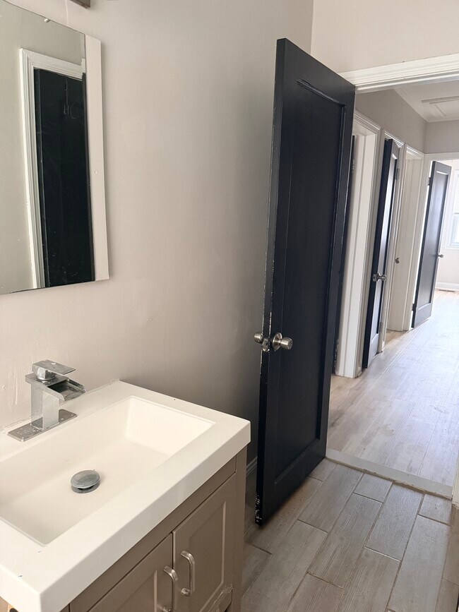 Foto del edificio - 1416 E Cold Spring Ln