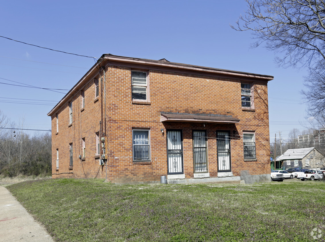 Building Photo - 1180 Main St