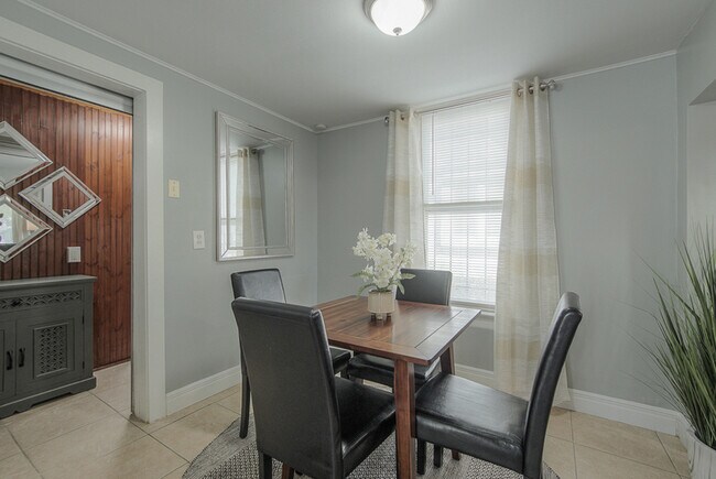 Foto del edificio - 4416 Terrace St