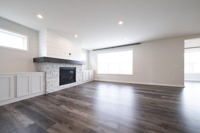 Building Photo - 3849 Thrush St