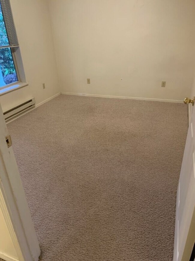 Foto del edificio - 677 Benjamin Ave