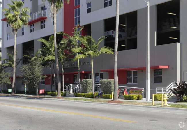 Foto del edificio - Poinciana Grove