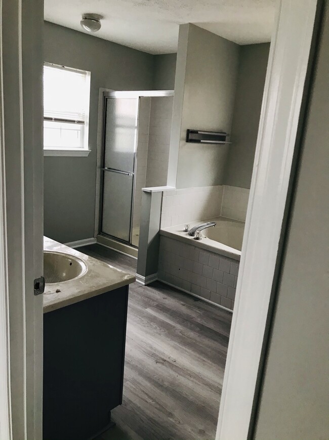Foto del edificio - 9606 Mt Laurel Ct