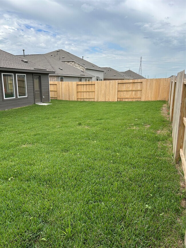 Building Photo - 26838 Rosebay Wds Dr