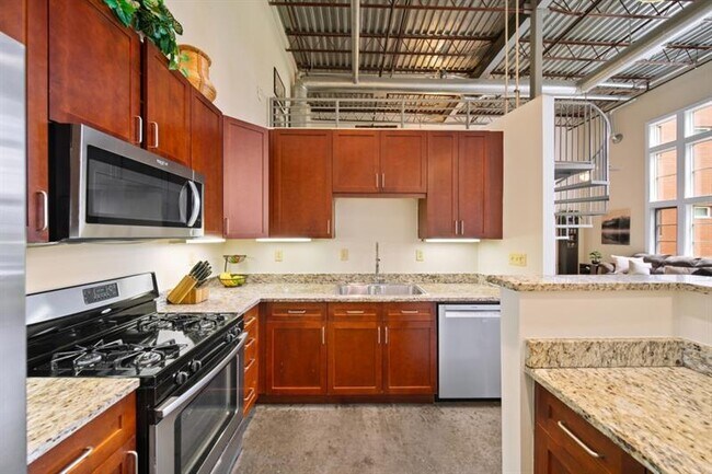 Foto del edificio - 572 Edgewood Ave SE