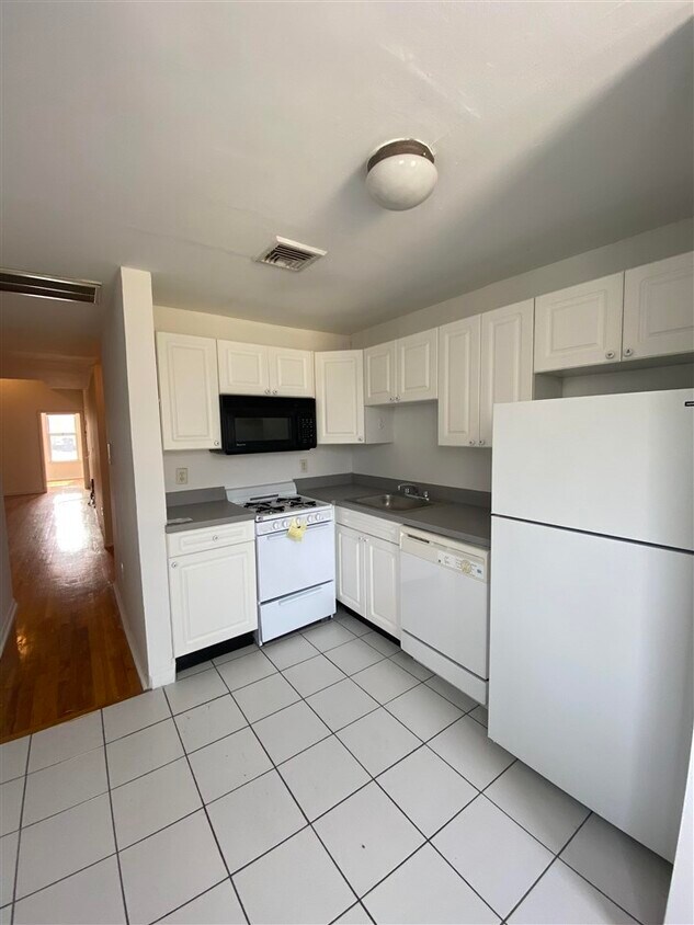 Foto principal - 1038 Willow Ave