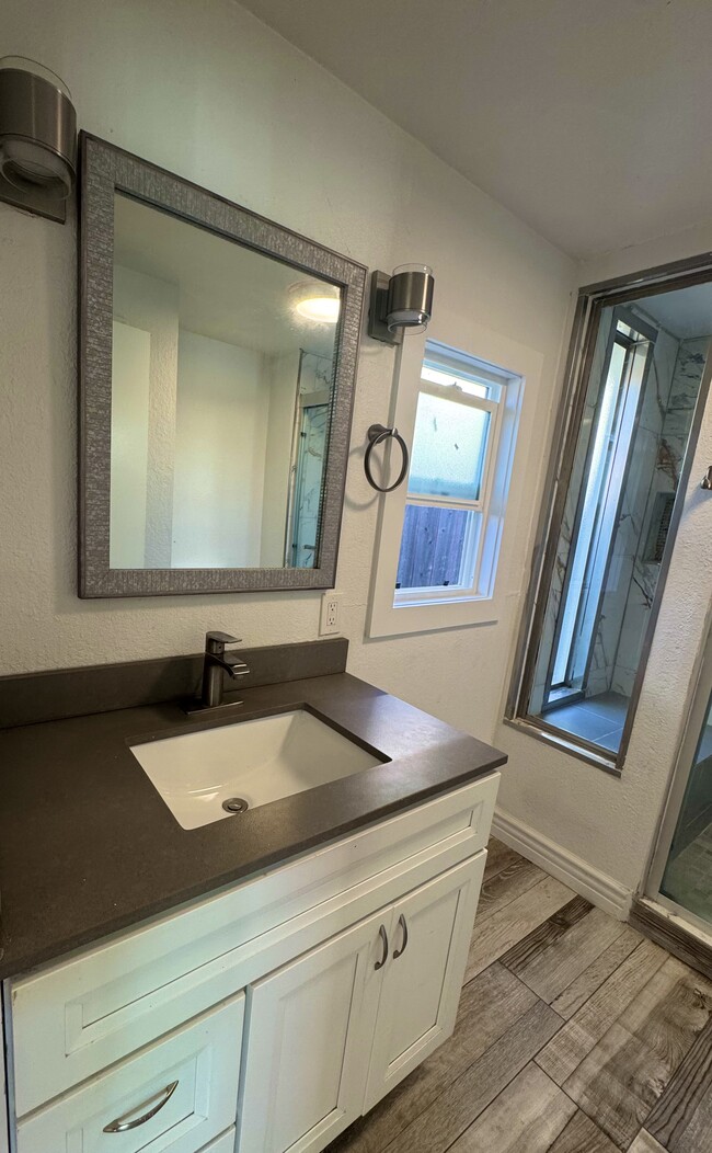 SINK/BATHROOM - 5523 San Pablo Dam Rd