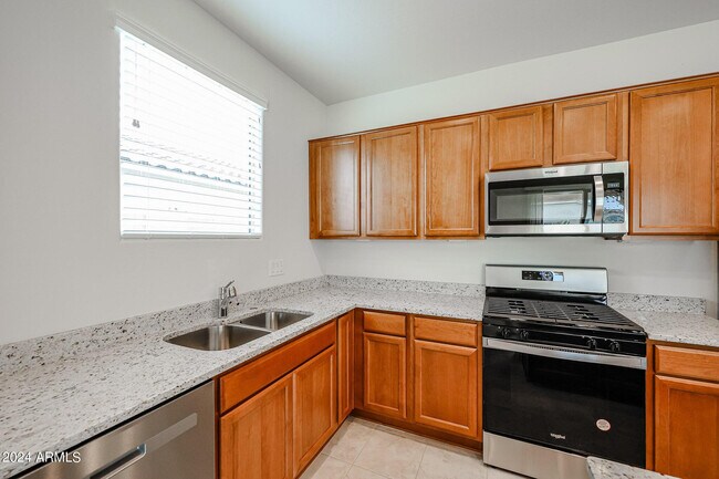 Foto del edificio - 9037 W Luke Ave