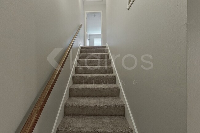 Building Photo - 2009 Wilson Road Unit B