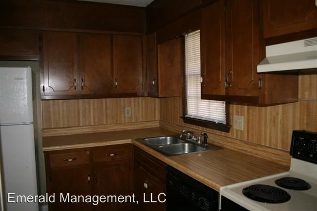 Building Photo - 520-522 Downing St