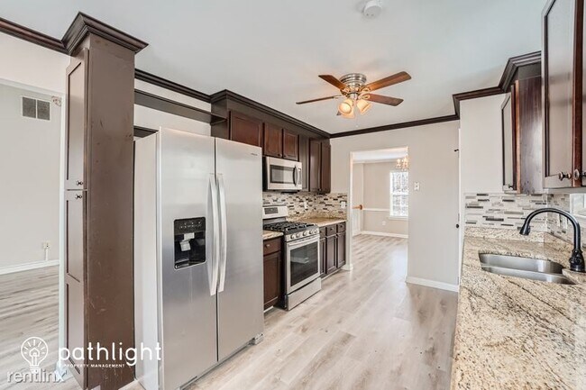 Foto del edificio - 5 br, 3 bath House - 1221 Cumberland Creek...