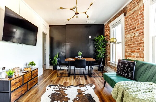Foto del edificio - 575 1/2 City Park Avenue-SI ID1265608P