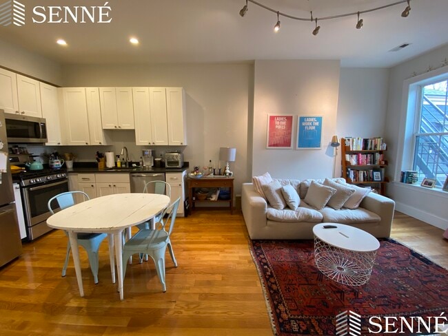 Building Photo - 194 Central St