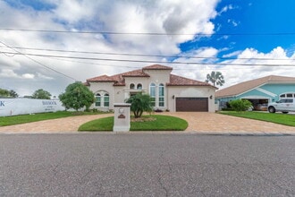 Building Photo - 25 Leeward Island