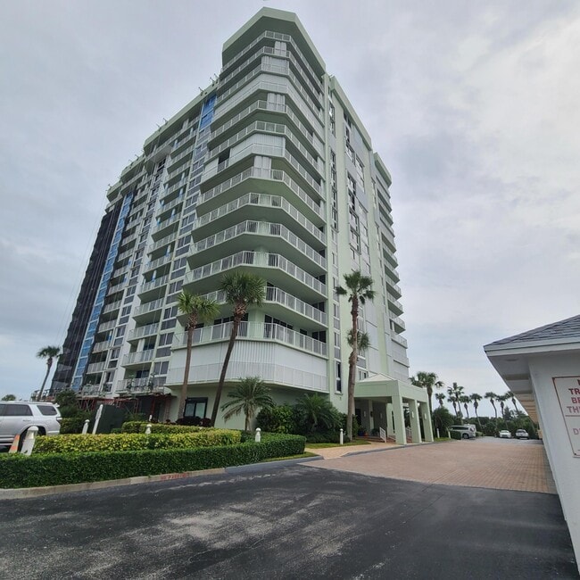 Building Photo - 2700 N Hwy A1A