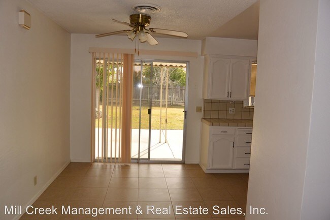 Building Photo - 3 br, 1 bath House - 3446 S. Dollner