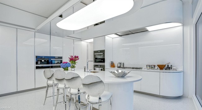 Building Photo - 2 br, 1 bath Apartment - 80 Park Ave Apt 2D