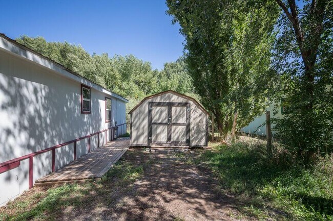 Building Photo - 2418 CR 203