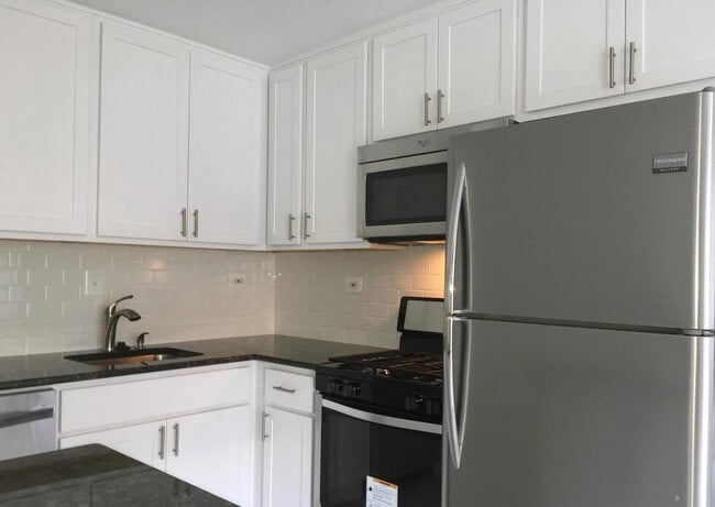 Photo - 401 N Armistead St Apartment