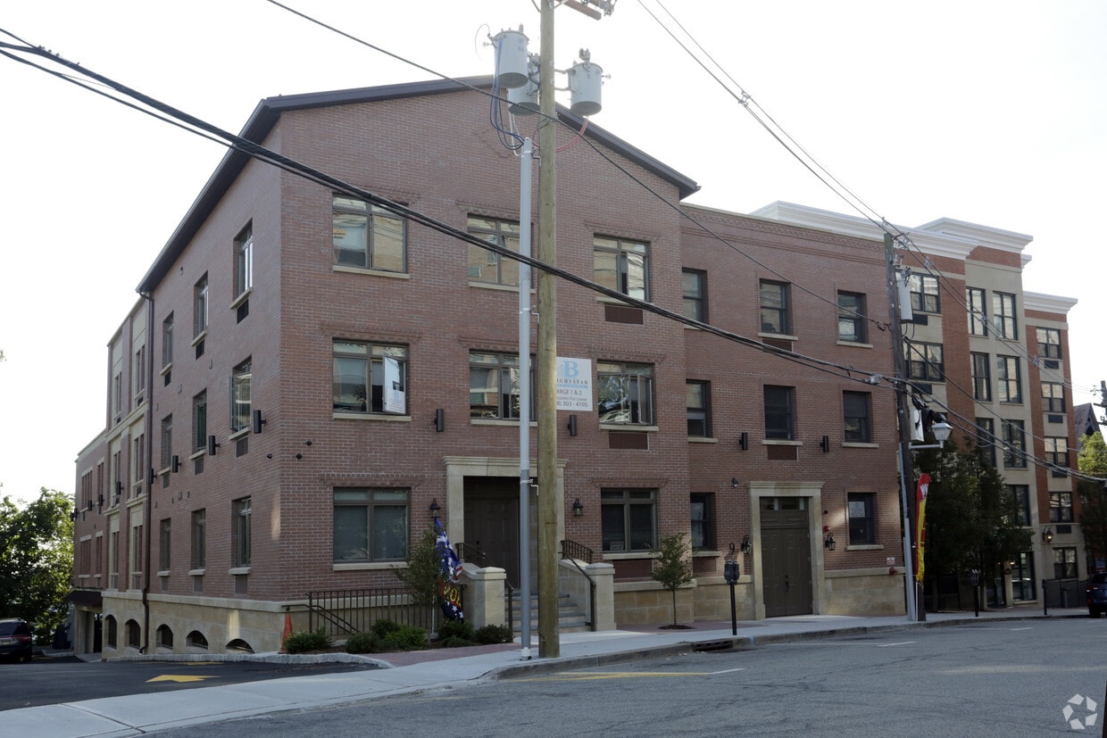 Primary Photo - 9 Prospect St