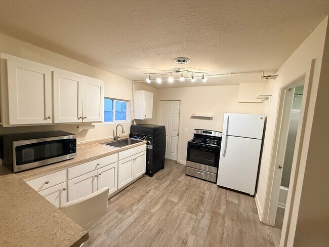 Foto del edificio - 3108 Oakland Ave