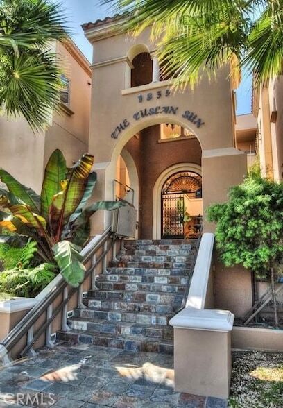 Photo - 1835 S Barrington Avenue Unit 202