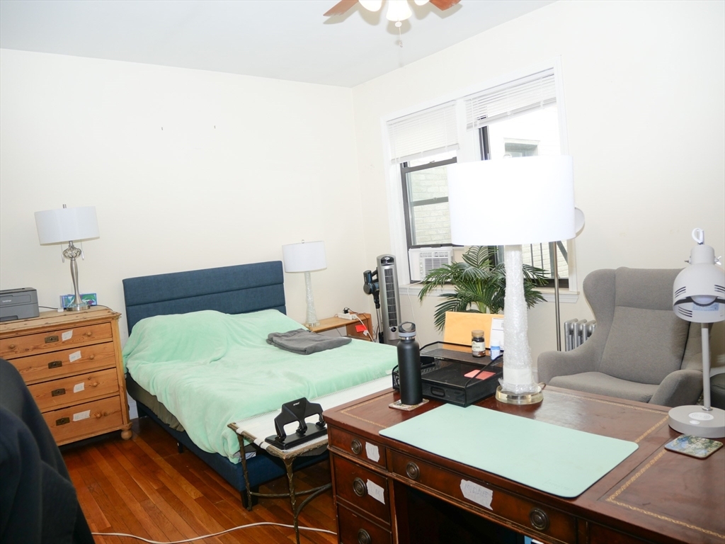 Primary Photo - 1489 Beacon St