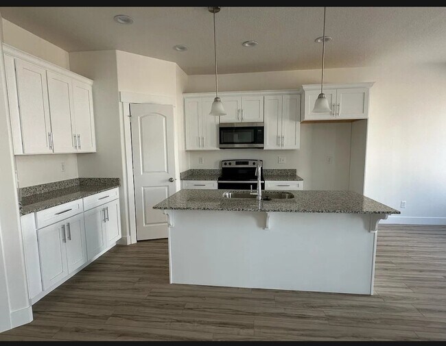 Foto del edificio - 1351 N Sage Dr