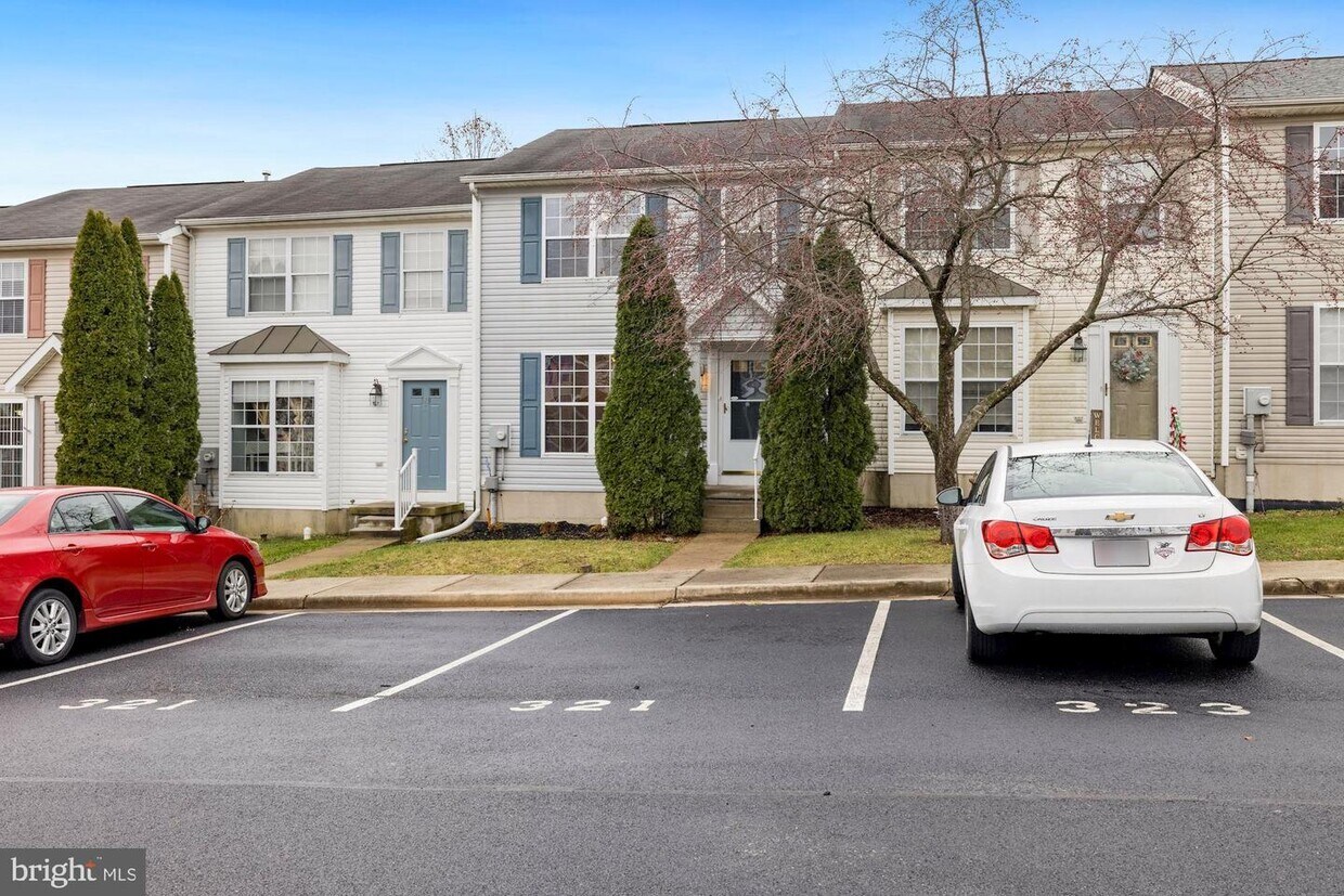 Primary Photo - 321 Copperfield Ln