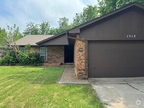 Building Photo - 1512 Venus Cir
