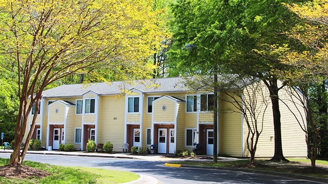 Building Photo - Yorktown Square