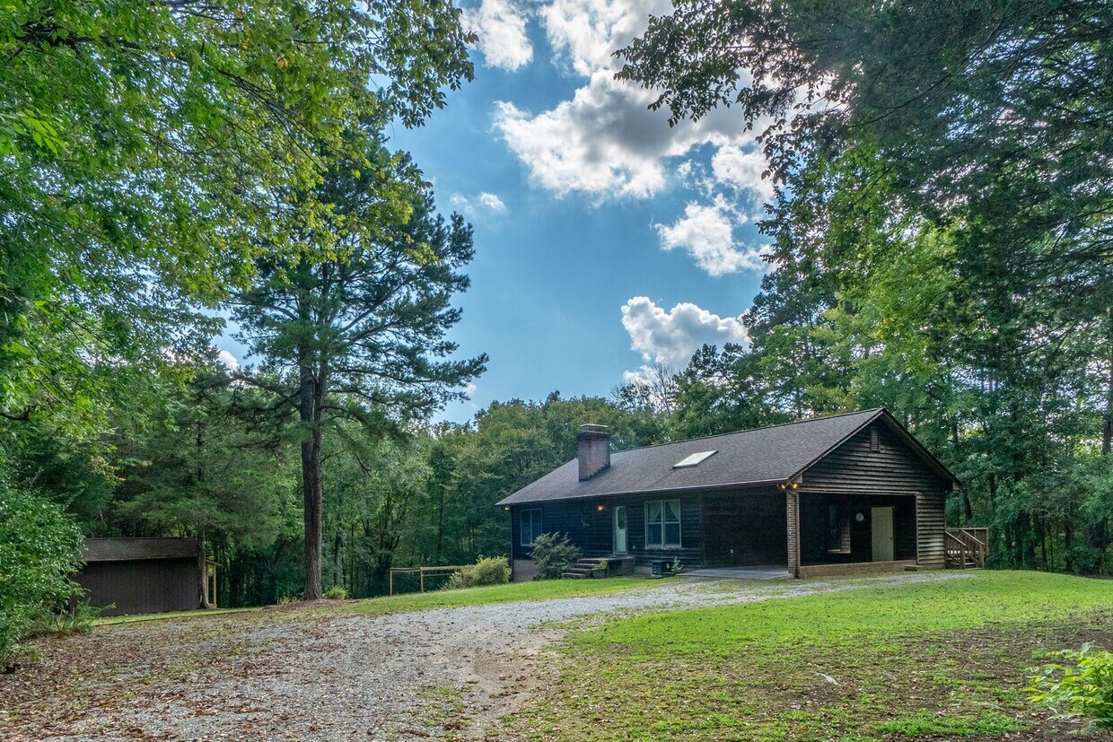 Primary Photo - Meticulously maintained property with a st...