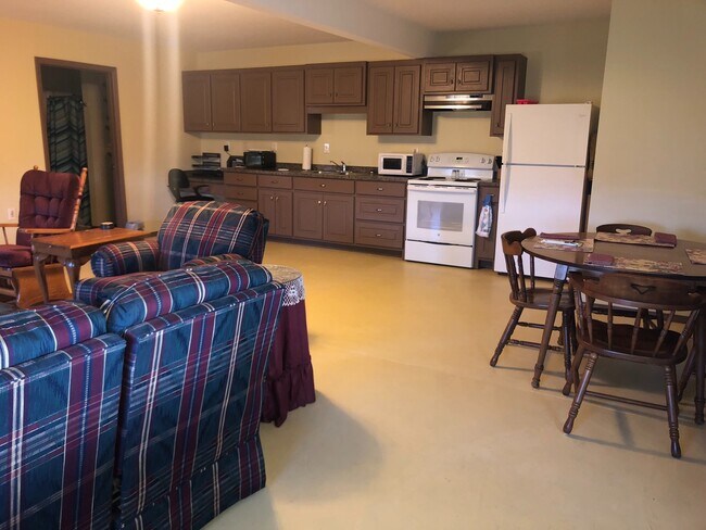 Building Photo - *FULLY FURNISHED* 1 Bedroom, 1 Bathroom Apartment *UTILITIES INCLUDED*
