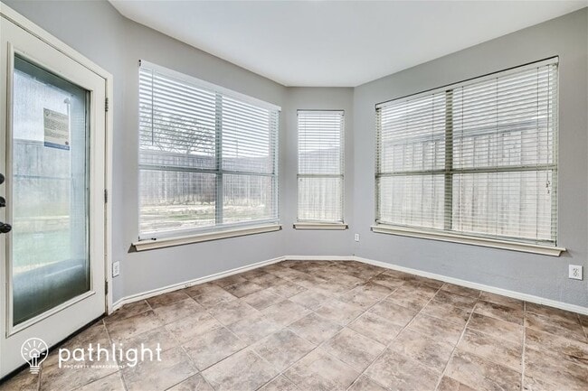 Building Photo - 1705 Clover Hill Rd, Mansfield, TX, 76063