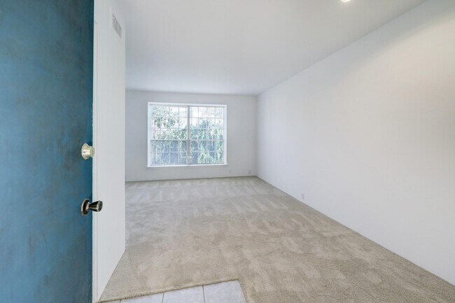 Foto del edificio - 5353 Institute Ln