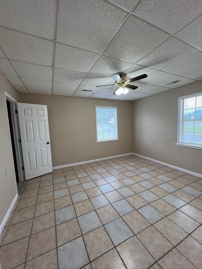 Foto del edificio - 3 Bedroom, 1 Bath Home