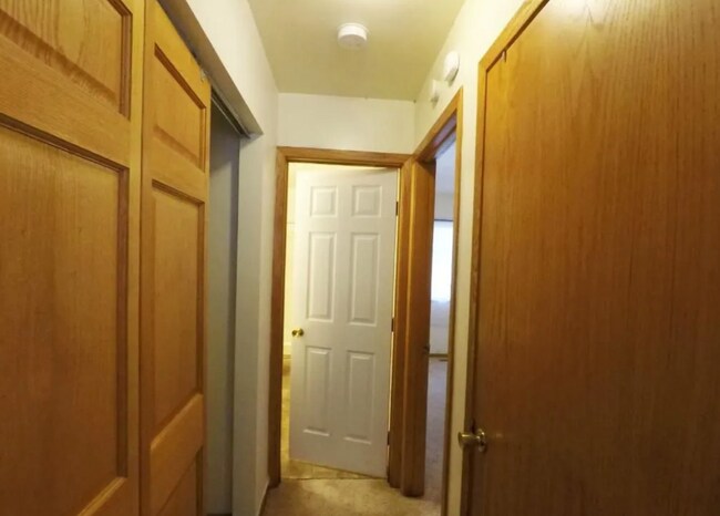 Building Photo - 3526 N Newton Ave