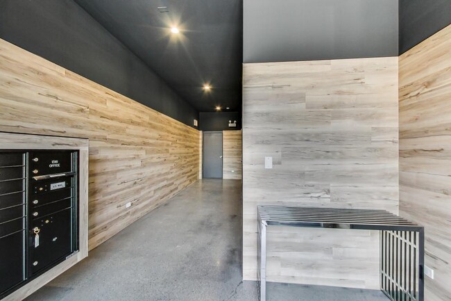 Building Photo - 2 bedroom in Chicago IL 60622