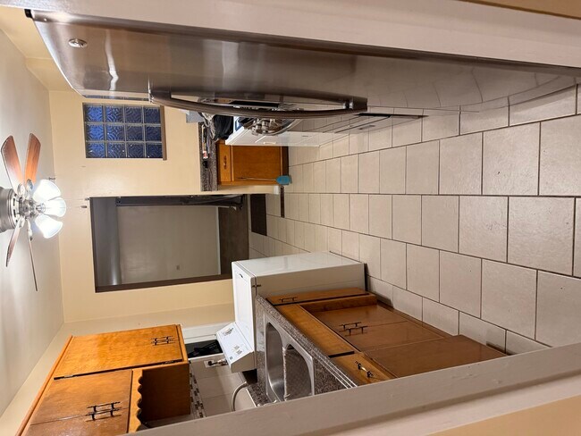 Foto del edificio - 1367 Burnham Ave