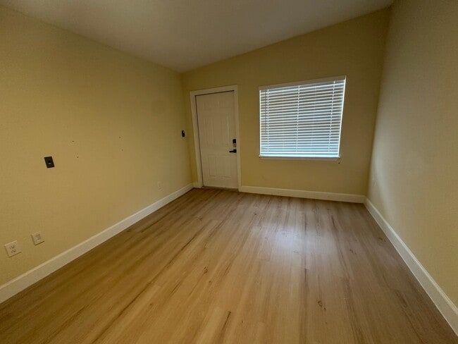 Foto del edificio - Beautifully renovated 3-bedroom, 2-bath home located in the heart of South Tampa