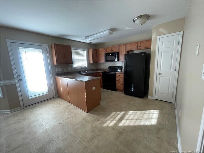 Foto del edificio - 1932 Lioncoward Dr